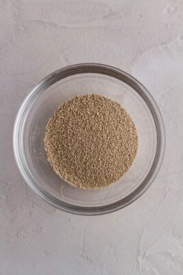 white poppy seeds